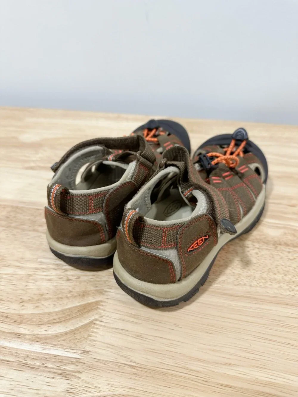 Keen lightly used